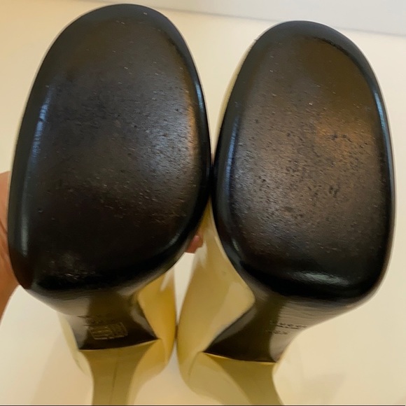 GUCCI Creme Patent Leather Pump - Picture 14 of 16